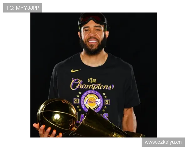 雷霆三巨头2025-26赛季定妆照曝光引发球迷热议